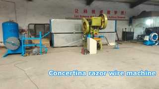 La macchina per la produzione di filo spinato a fisarmonica viene utilizzata per produrre filo spinato rasoio.