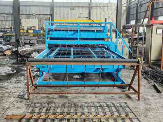 Saldatrice per pannelli di rete da costruzione da 160 kva con larghezza di rete di 2,4 m